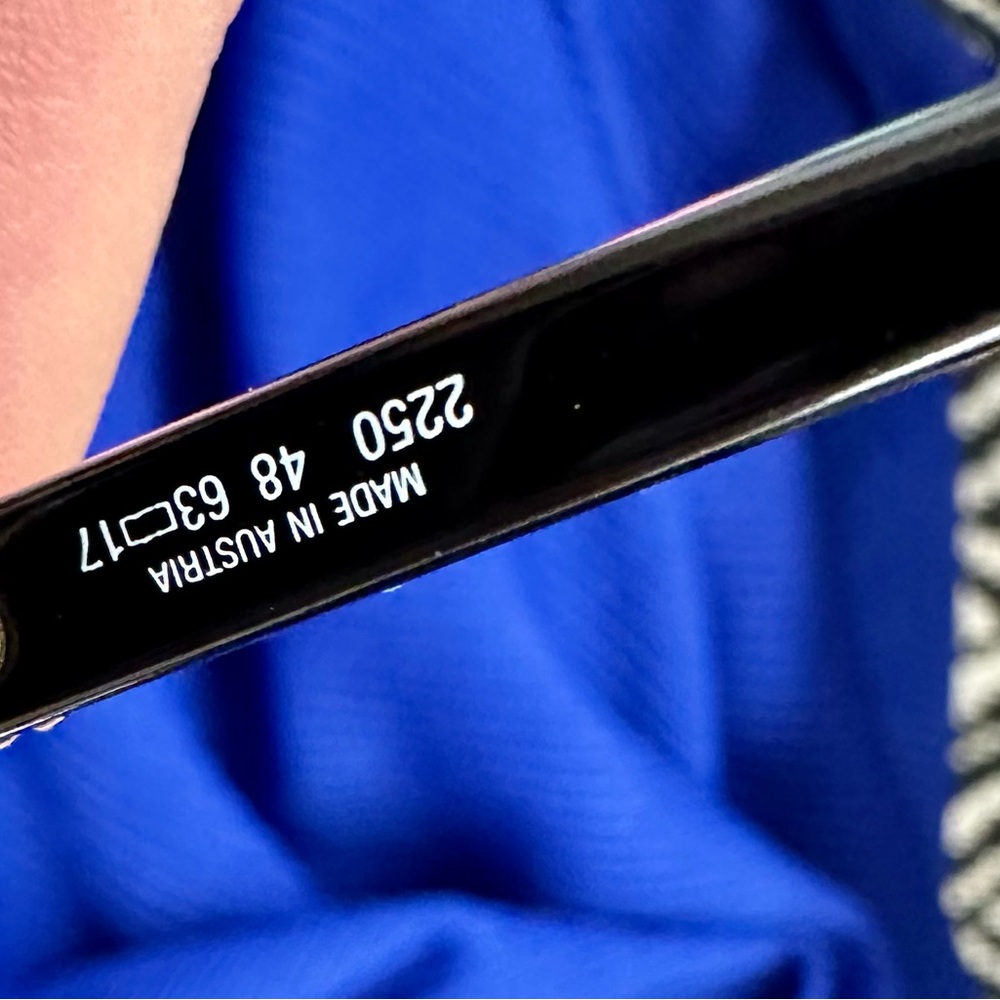 Christian Dior Sunglasses 🕶️ - Picture 8 of 8